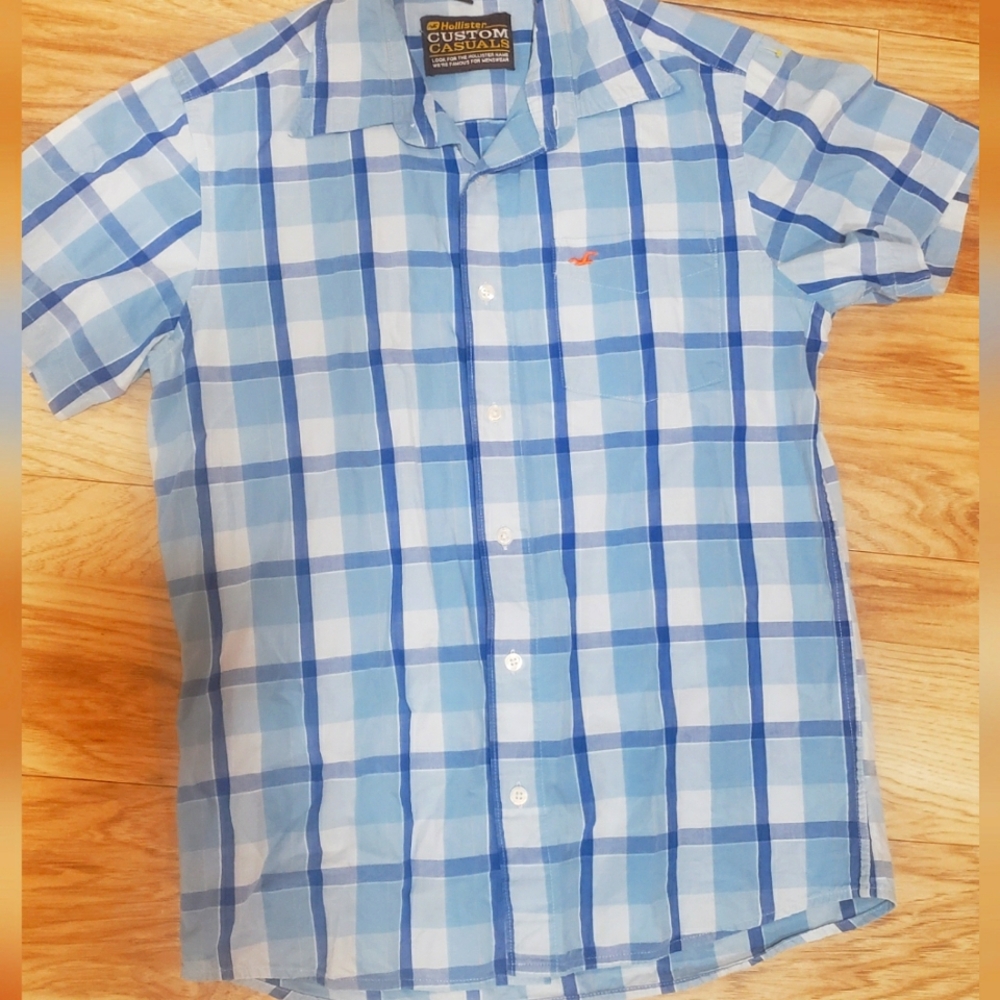 Hollister Button Up Short Sleeve Med Men Or Youth 16 Dress Shirt Blue Plaid